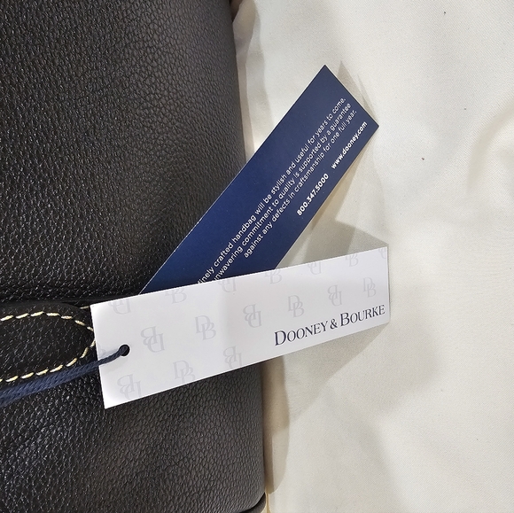 Giftaway Dooney & Bourke Sorrento Satchel Black or Beige Winners Choice - Picture 8 of 14